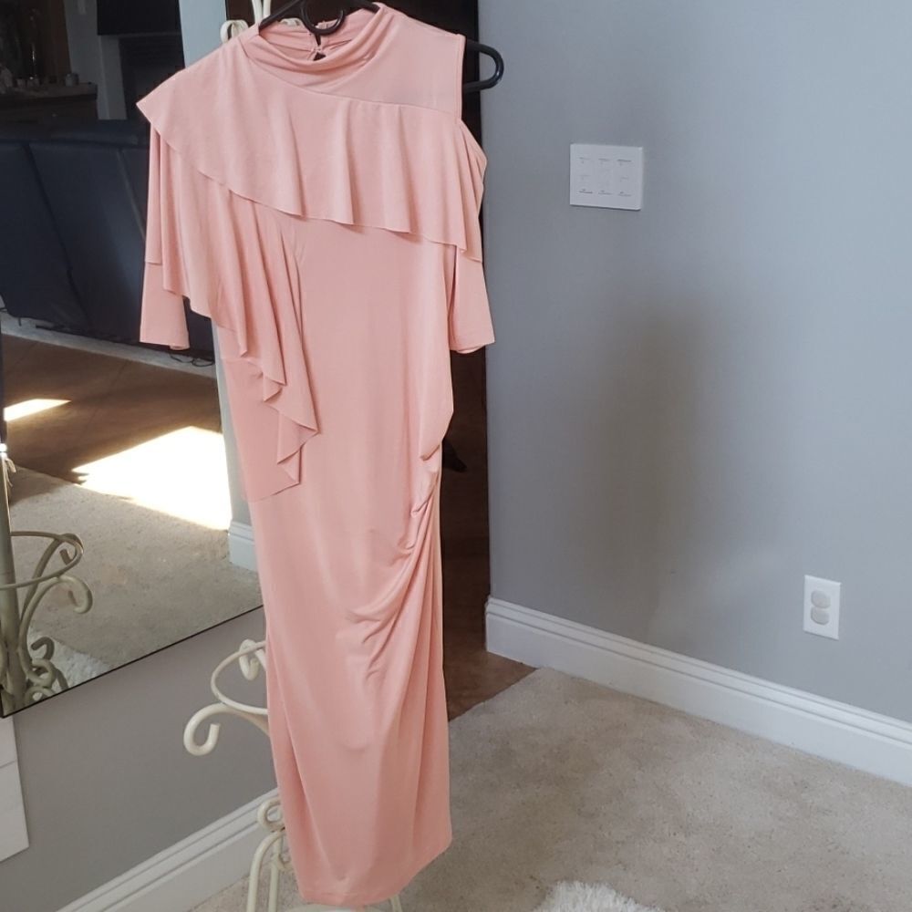Host pick💖💖💞Asos maternity US Size 2 dress NWT